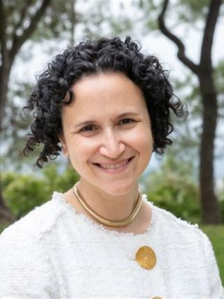 Miriam Heller Stern headshot